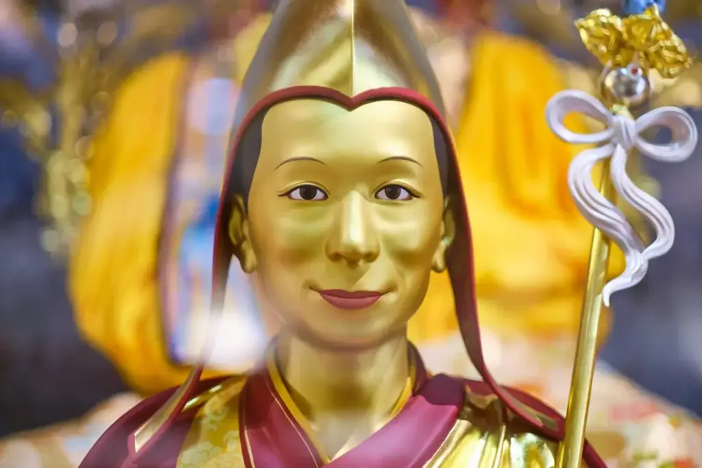 Statue of buddhist meditation master Geshe Kelsang Gyatso